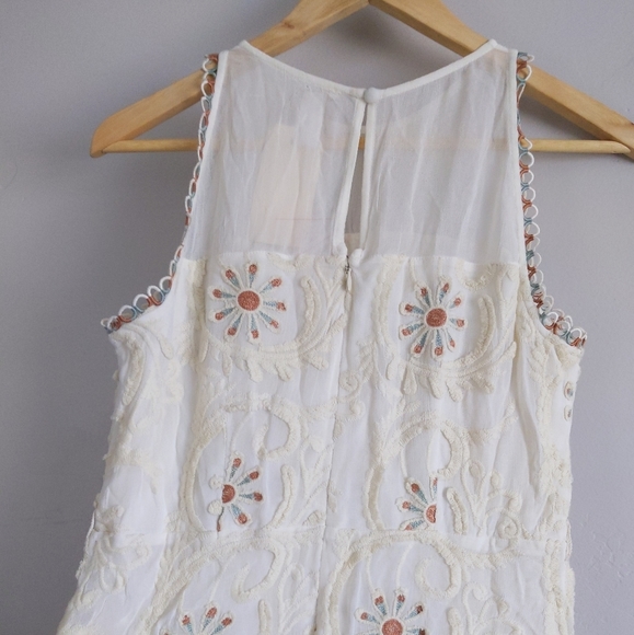 🆕🌿SUNDANCE EMBROIDERED DRESS🌿 - Picture 9 of 10